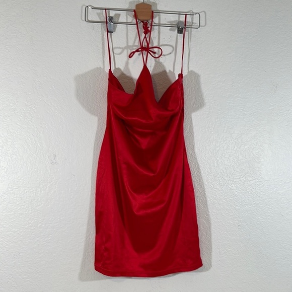 FASHION NOVA London Satin Mini Dress Red Size Medium New - Picture 3 of 13
